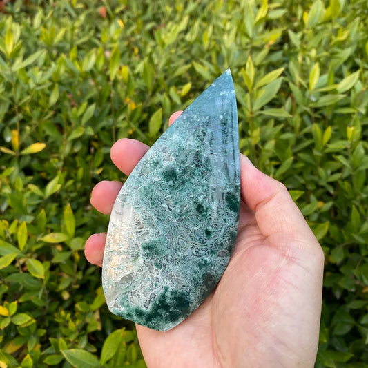 Natural Moss Agate Water Drop Carving