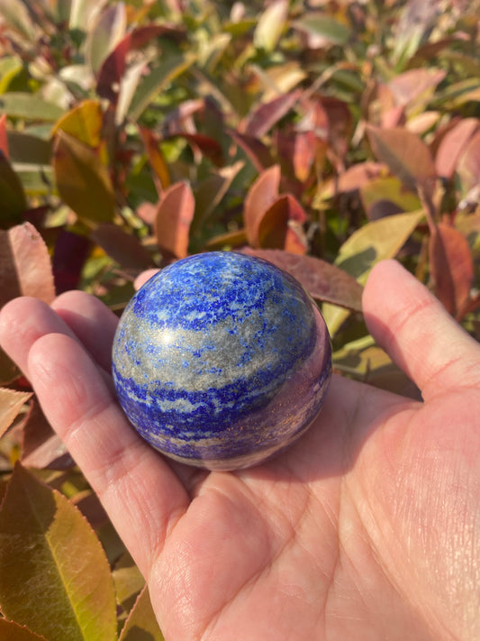 Lapis Lazuli Sphere – Deep Blue Wisdom & Inner Clarity Crystal Ball