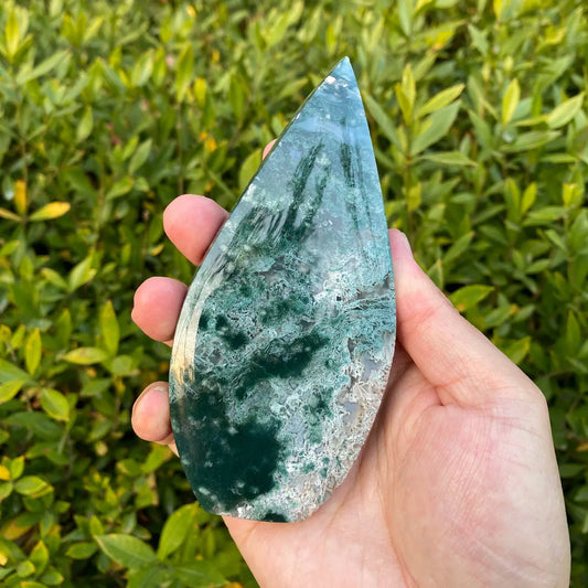 Natural Moss Agate Water Drop Carving
