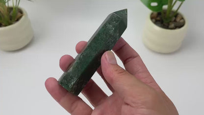 Natural Chrome Nephrite Jade Tower