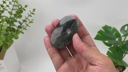 Natural African Bloodstone Red-Inclusion Palm Stone