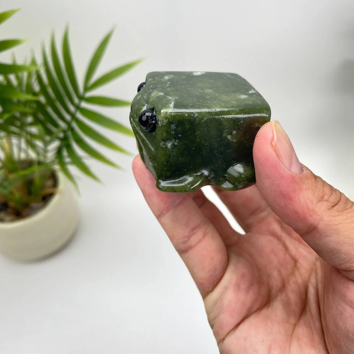 Natural Serpentine Frog Carving